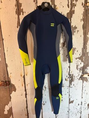 Billabong Navy & Neon Yellow Full Wetsuit with Gray Panels